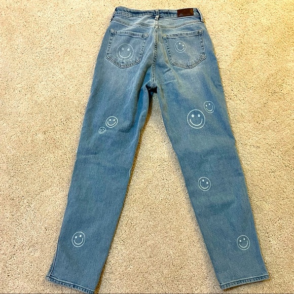 Hollister jeans like new, my daughter wore them a few times. - Picture 2 of 2